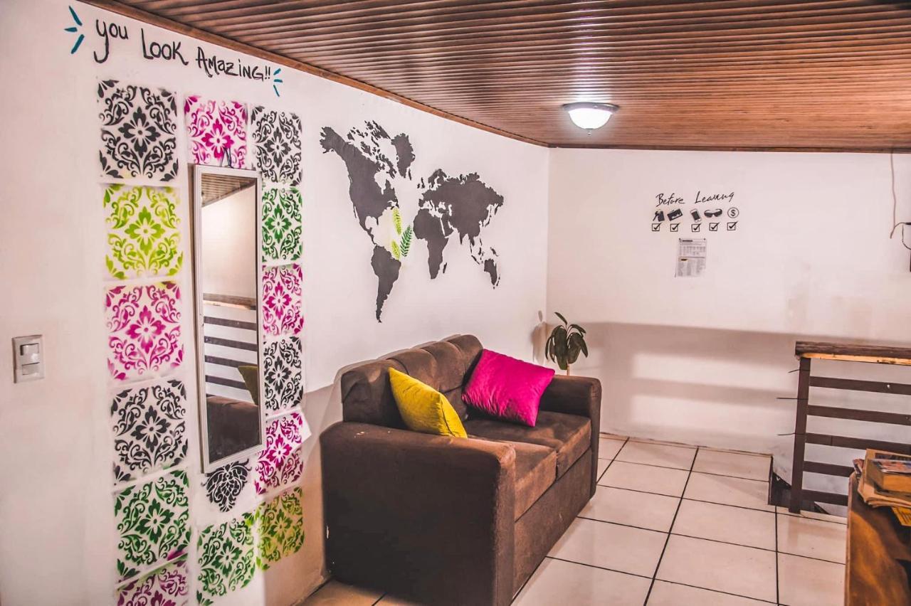 Hostel Bato'S Quepos Exteriér fotografie